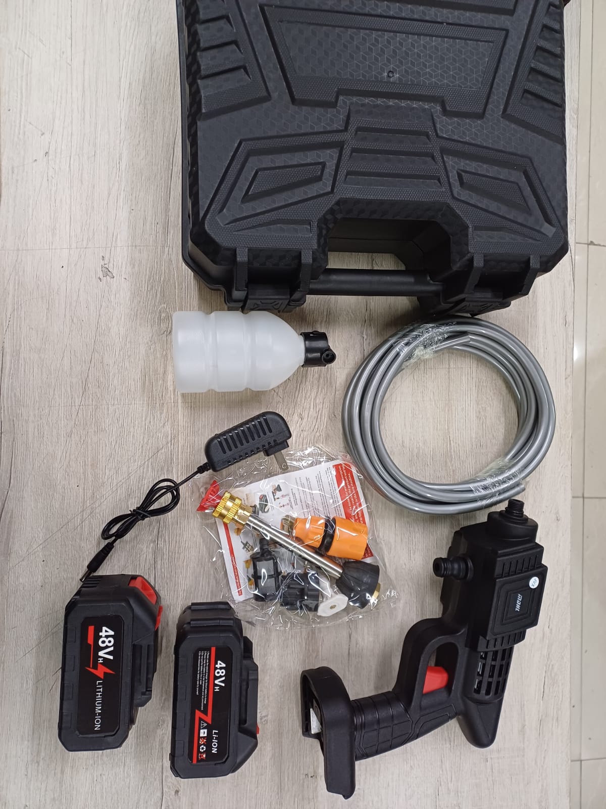 Equipo y accesorios del kit de dos baterías